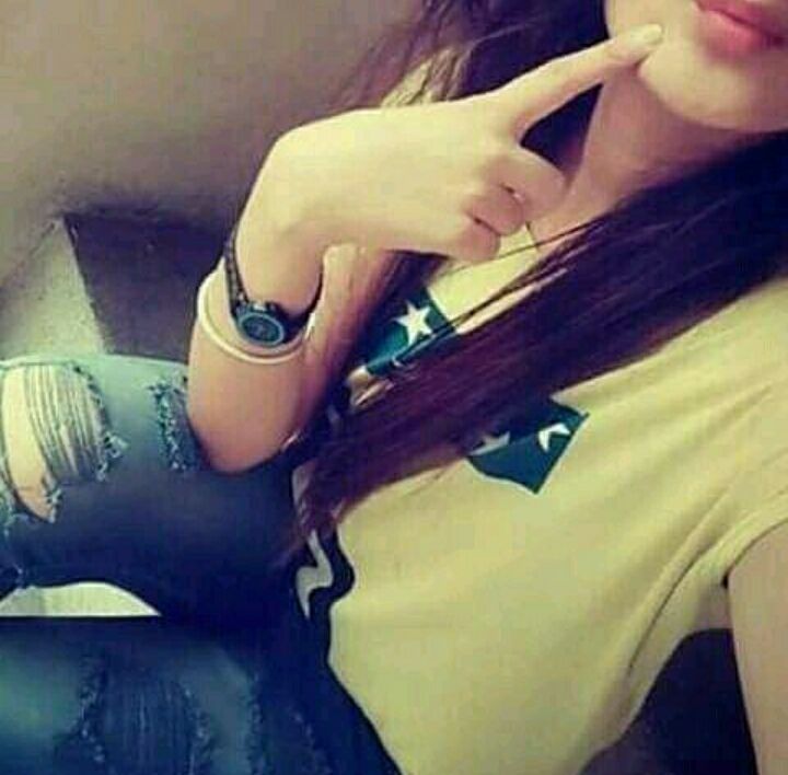 Beautiful Girl Whatsapp DP