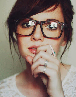 Beautiful and Stylish Girl DP Ever