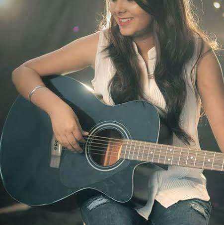 Girl with guitar