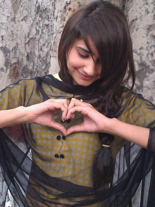 Girls Facbook DPs with Heart