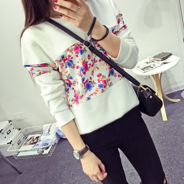 New Stylish Girls Fashion in Sweatshirt Suit